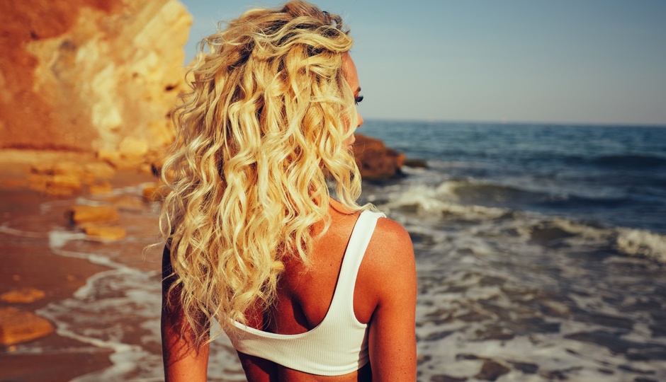Can You Wear a Wig to a Pool or Amusement Park? Yes, Here
